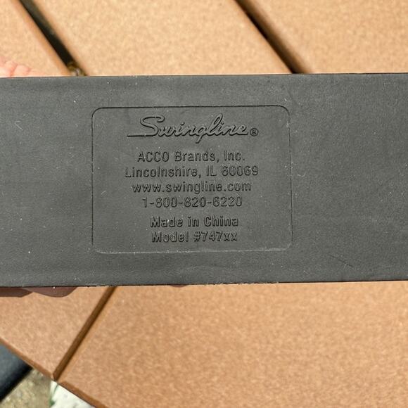 Swingline Black Stapler Metal - Picture 4 of 4